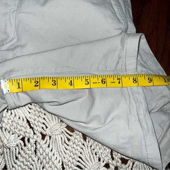 Lucky Brand | Khaki Cargo Shorts - Picture 2 of 7